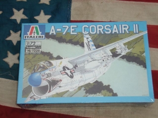 Italeri 1224  A-7E Corsair II